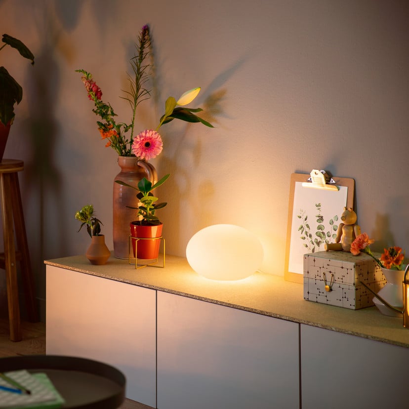 lampenwelt Philips Hue Flourish LED-Tischleuchte RGBW Fabrikladen