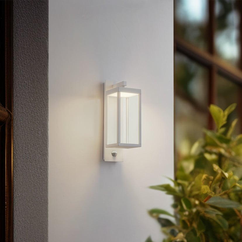 lampenwelt Lucande LED-Außenwandlampe Ferdinand weiß Sensor 38 cm Versandkostenfrei
