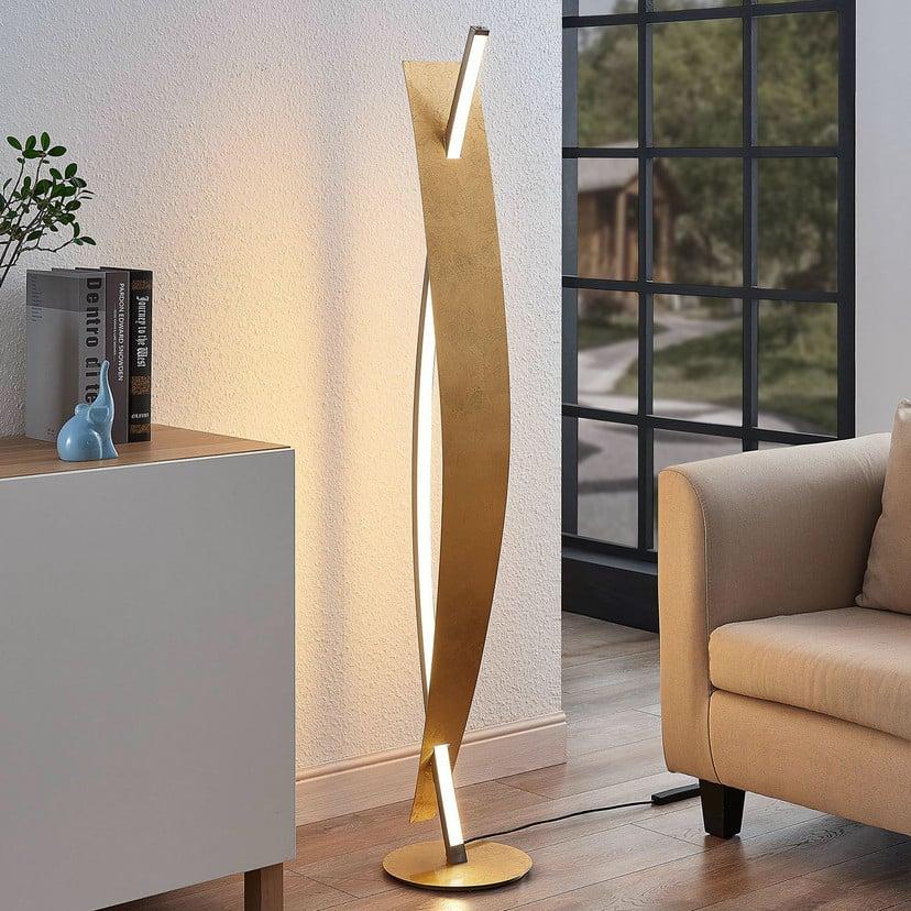 lampenwelt Lucande LED-Stehleuchte Marija goldfarben dimmbar 140 cm Vierteljährliche Förderung